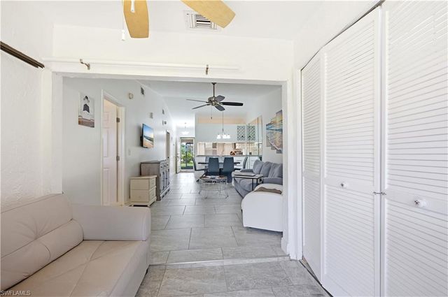 2041 Pine Isle LN 2041, Naples, FL 34112