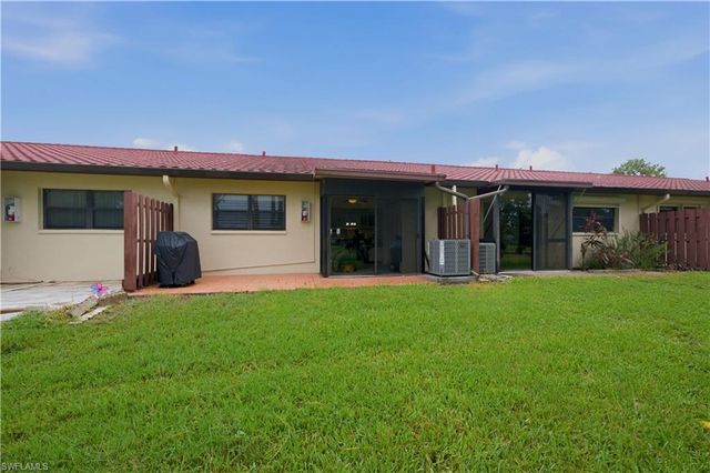 2041 Pine Isle LN 2041, Naples, FL 34112