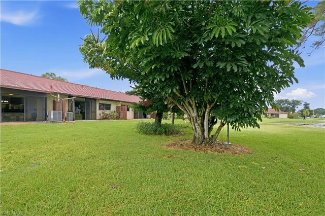 2041 Pine Isle LN 2041, Naples, FL 34112