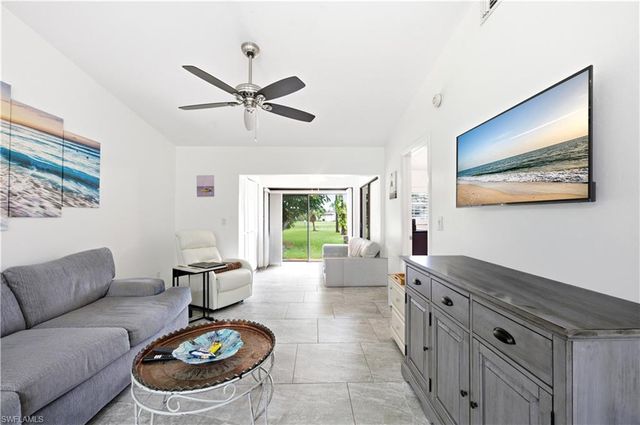 2041 Pine Isle LN 2041, Naples, FL 34112