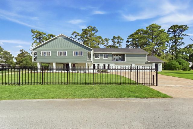 219 Page Lane, Huffman, TX 77336