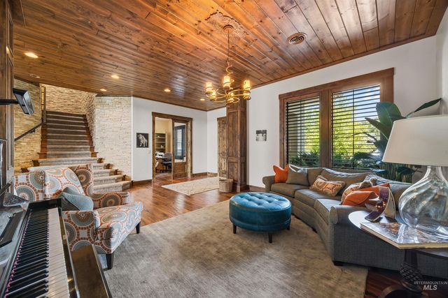 4989 E Sawmill Way, Boise, ID 83716