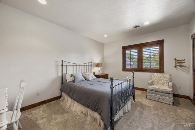 4989 E Sawmill Way, Boise, ID 83716