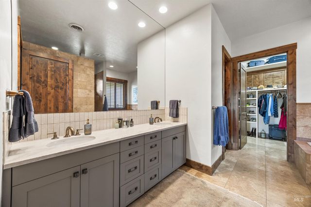 4989 E Sawmill Way, Boise, ID 83716