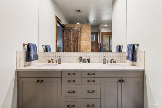 4989 E Sawmill Way, Boise, ID 83716