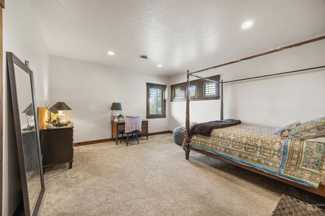 4989 E Sawmill Way, Boise, ID 83716