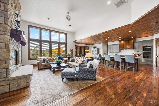4989 E Sawmill Way, Boise, ID 83716