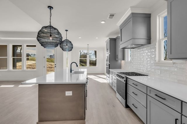 207 Phillips Bend, Spring Hill, TN 37174