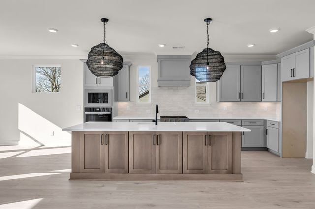 207 Phillips Bend, Spring Hill, TN 37174