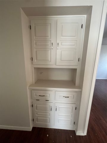 533 Arbor Lane, Lancaster, TX 75134