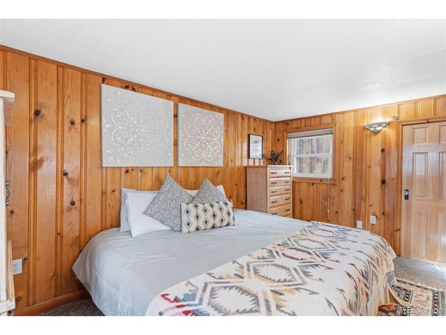 1414 Cheyenne Blvd, Colorado Springs, CO 80906