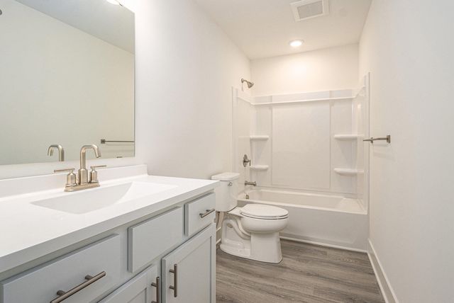 15250 Alister MacKenzie Avenue, Augusta, MI 49012