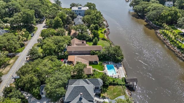 1315 S Edgewater Drive, Charleston, SC 29407