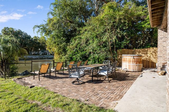1315 S Edgewater Drive, Charleston, SC 29407