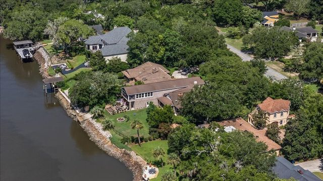 1315 S Edgewater Drive, Charleston, SC 29407