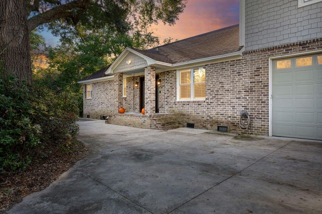 1315 S Edgewater Drive, Charleston, SC 29407