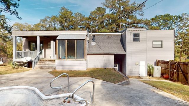 403 Lakeland Hills Drive, Ozark, AL 36360