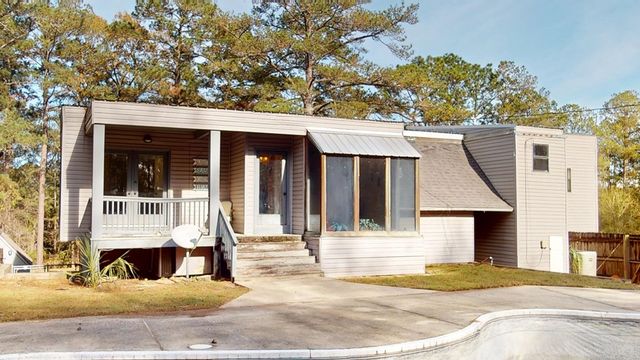 403 Lakeland Hills Drive, Ozark, AL 36360