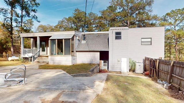 403 Lakeland Hills Drive, Ozark, AL 36360