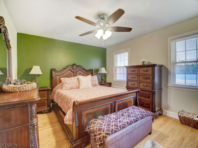 610 Laurita St, Linden City, NJ 07036