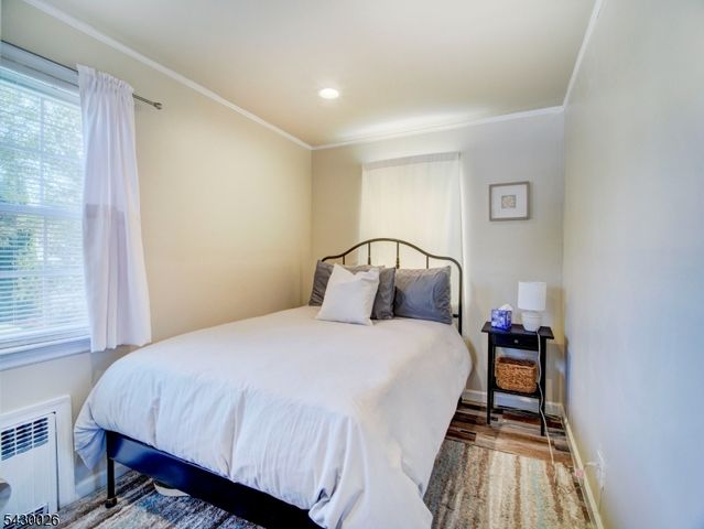 610 Laurita St, Linden City, NJ 07036