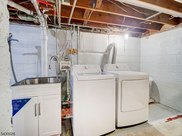610 Laurita St, Linden City, NJ 07036