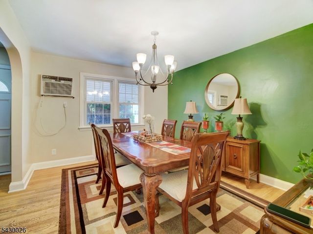 610 Laurita St, Linden City, NJ 07036