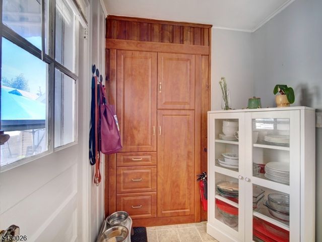610 Laurita St, Linden City, NJ 07036