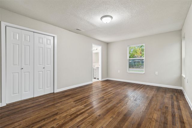 2336 Glencrest Drive, Fort Worth, TX 76119