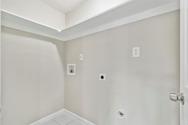 2336 Glencrest Drive, Fort Worth, TX 76119