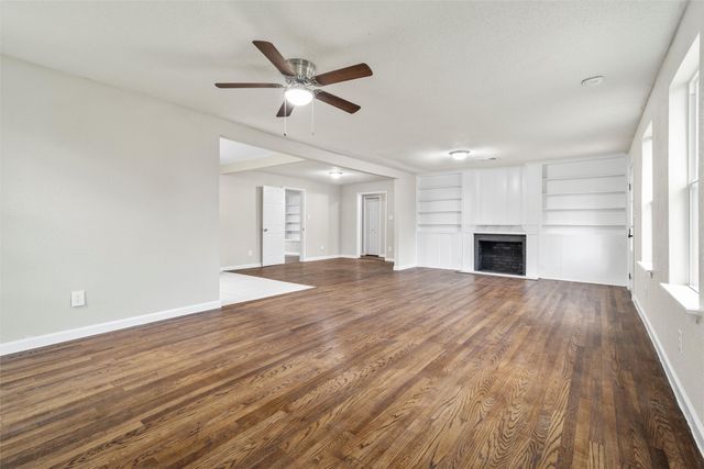 2336 Glencrest Drive, Fort Worth, TX 76119