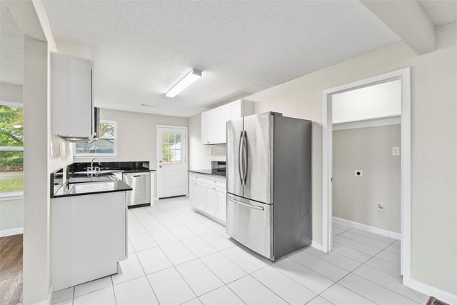 2336 Glencrest Drive, Fort Worth, TX 76119