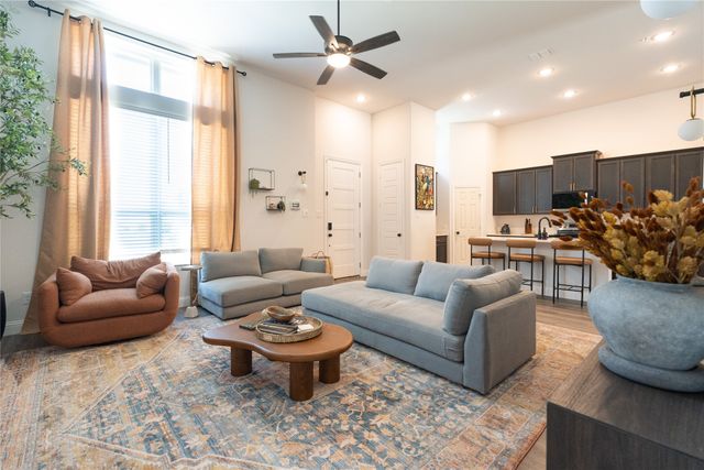 532 E 2nd Street, Irving, TX 75060