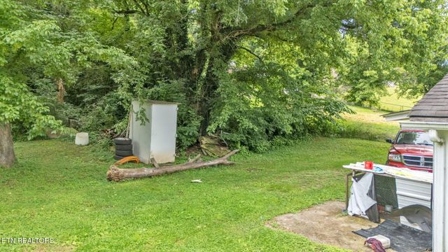 625 Huntsville Hollow Rd, Lenoir City, TN 37771