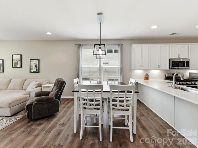 4322 Hunton Spring Lane NW, Concord, NC 28027
