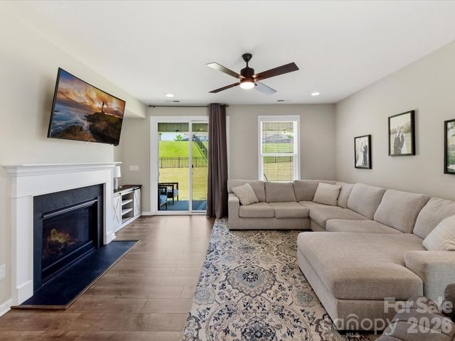 4322 Hunton Spring Lane NW, Concord, NC 28027