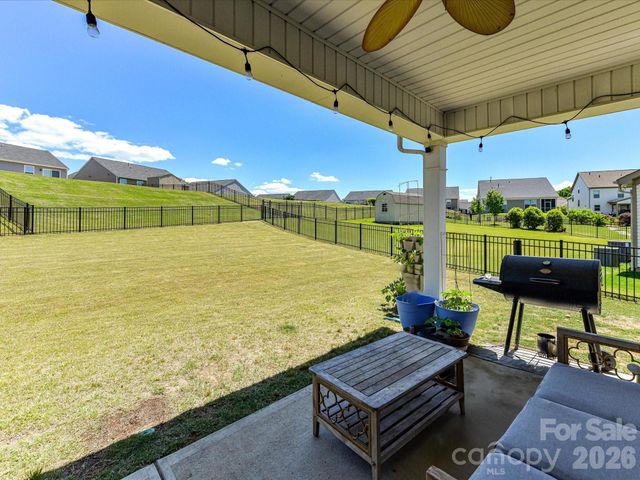 4322 Hunton Spring Lane NW, Concord, NC 28027