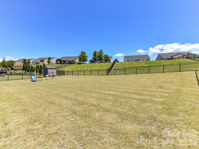 4322 Hunton Spring Lane NW, Concord, NC 28027