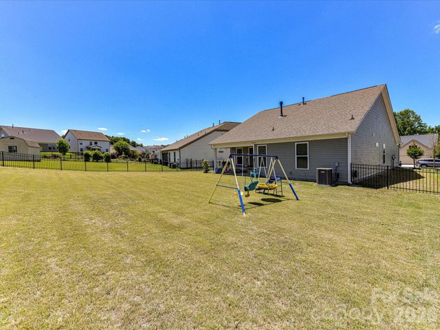 4322 Hunton Spring Lane NW, Concord, NC 28027