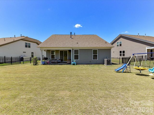 4322 Hunton Spring Lane NW, Concord, NC 28027
