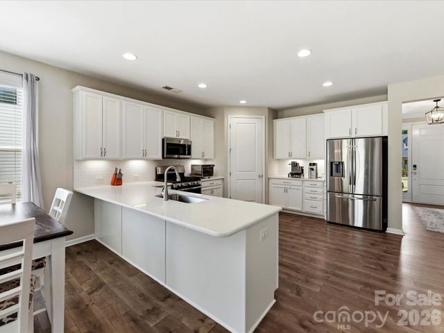 4322 Hunton Spring Lane NW, Concord, NC 28027