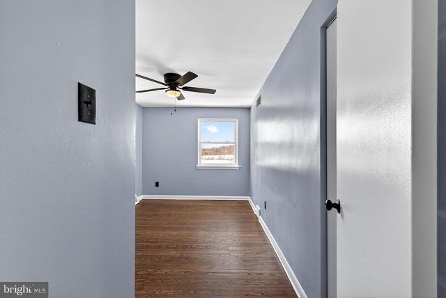 1216 HARSHAW RD, Brookhaven, PA 19015