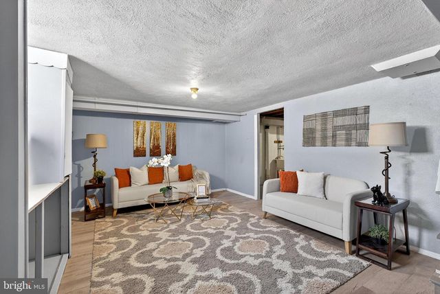 1216 HARSHAW RD, Brookhaven, PA 19015