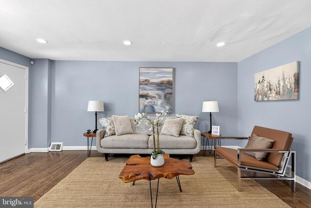 1216 HARSHAW RD, Brookhaven, PA 19015