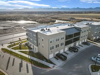 8392 S SKY MIRROR LN #204, Midvale, UT 84047