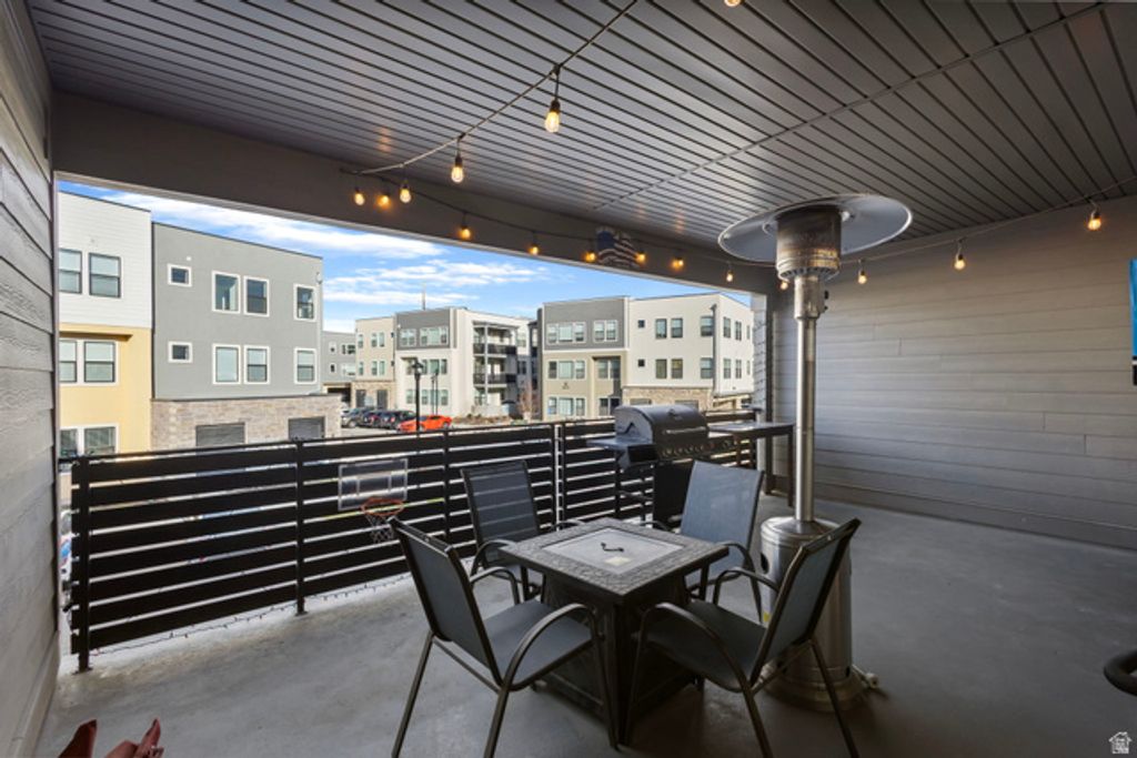 Image 12 of property listing at 8392 S SKY MIRROR LN #204, Midvale, UT 84047