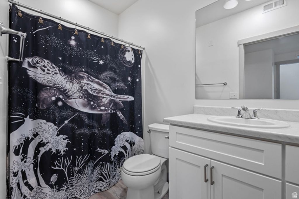Image 6 of property listing at 8392 S SKY MIRROR LN #204, Midvale, UT 84047