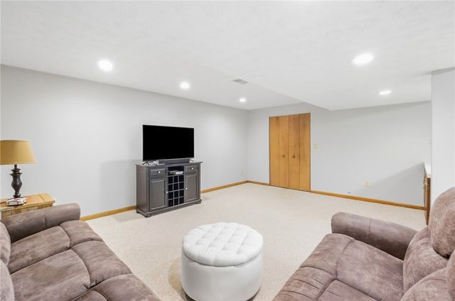 2091 Canterbury Court, Troy, OH 45373