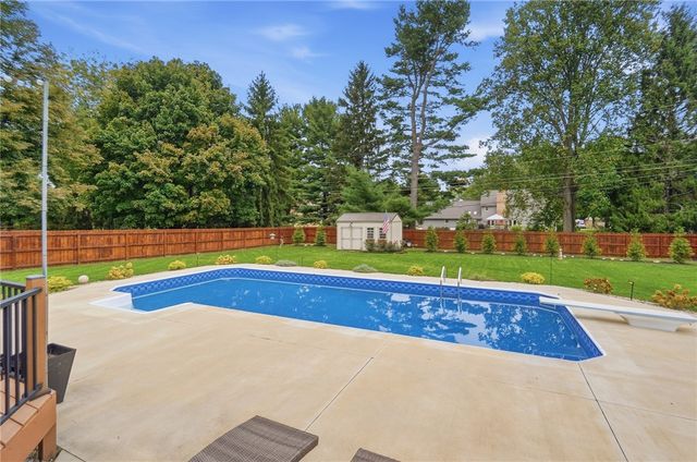 2091 Canterbury Court, Troy, OH 45373
