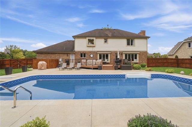 2091 Canterbury Court, Troy, OH 45373
